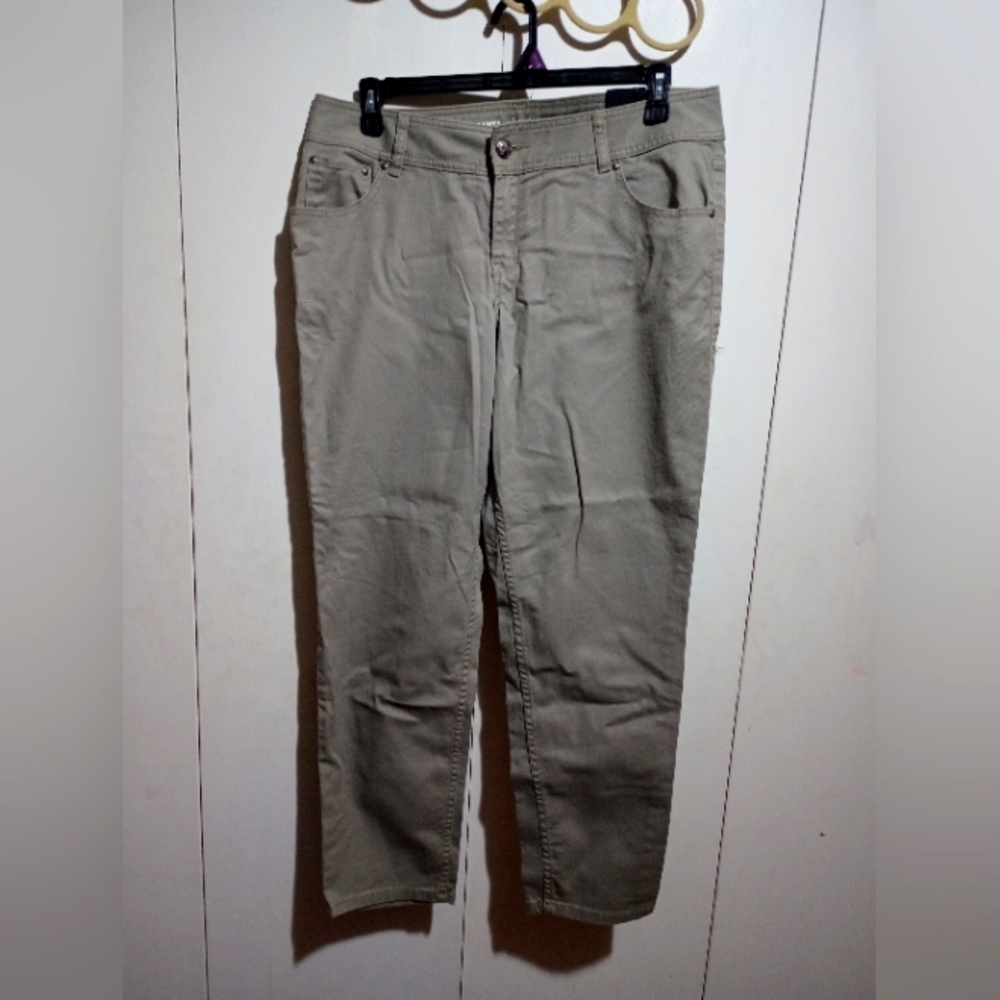 Women's Size 16 SKINNY Jean Pant